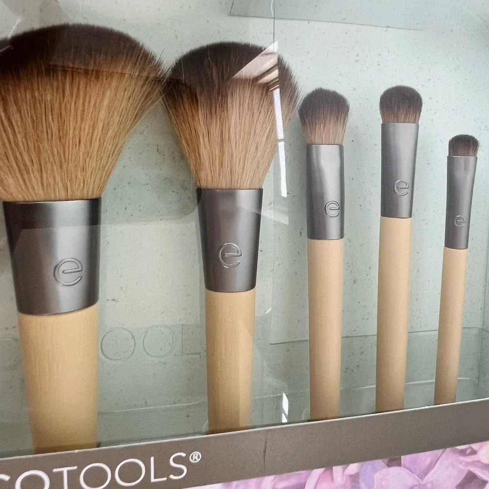 EcoTools Confidence In Bloom Makeup Brushes Kit 9 Pieces Beauty Kit